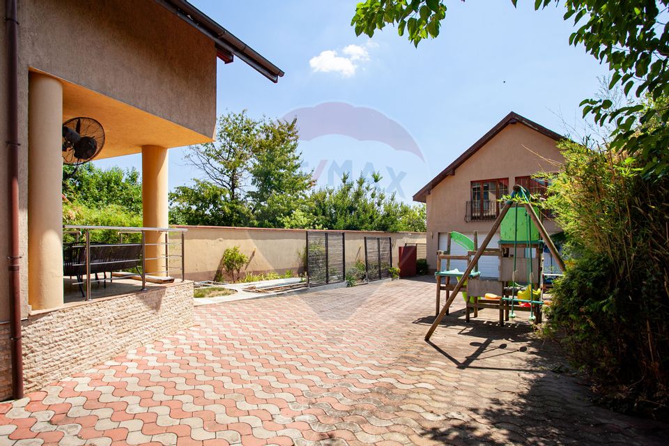 Casă modernă și spațioasă cu piscină,saună și sală de fitness – Pecica