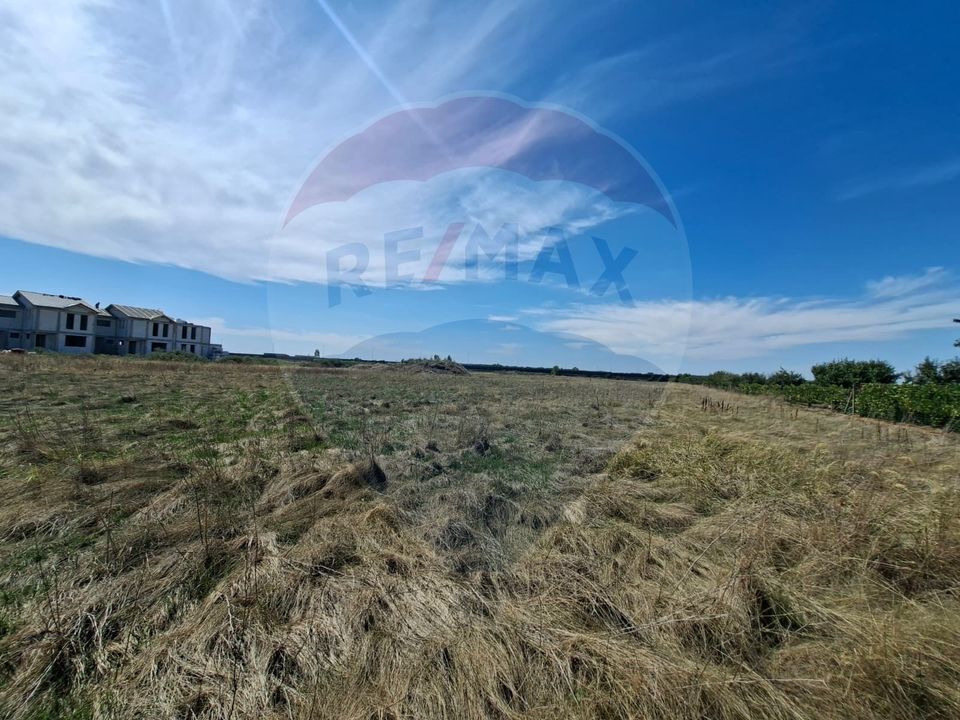 Teren ideal pentru complex rezidențial – Aradul Nou