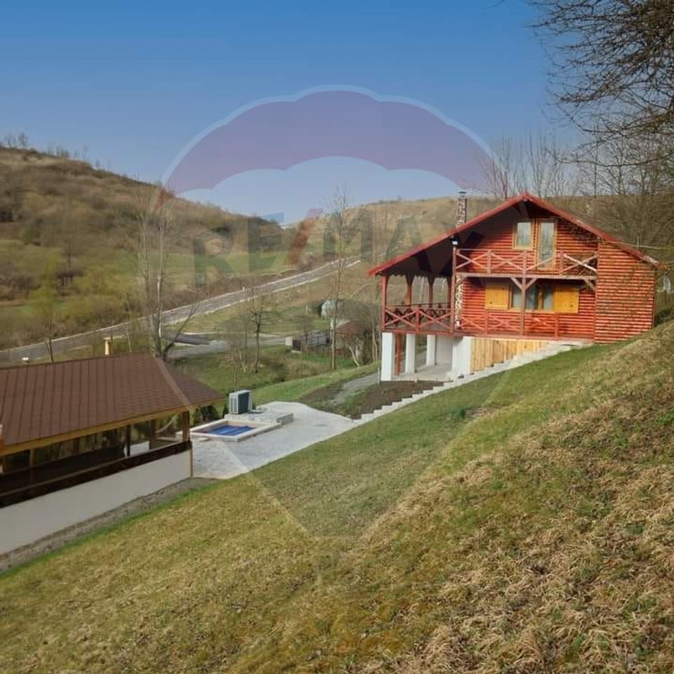 5 room House / Villa for sale