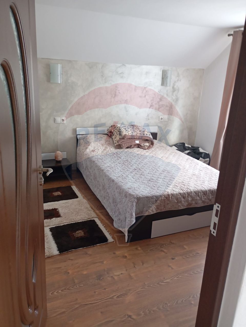 Casă / Vilă cu 7 camere de vânzare