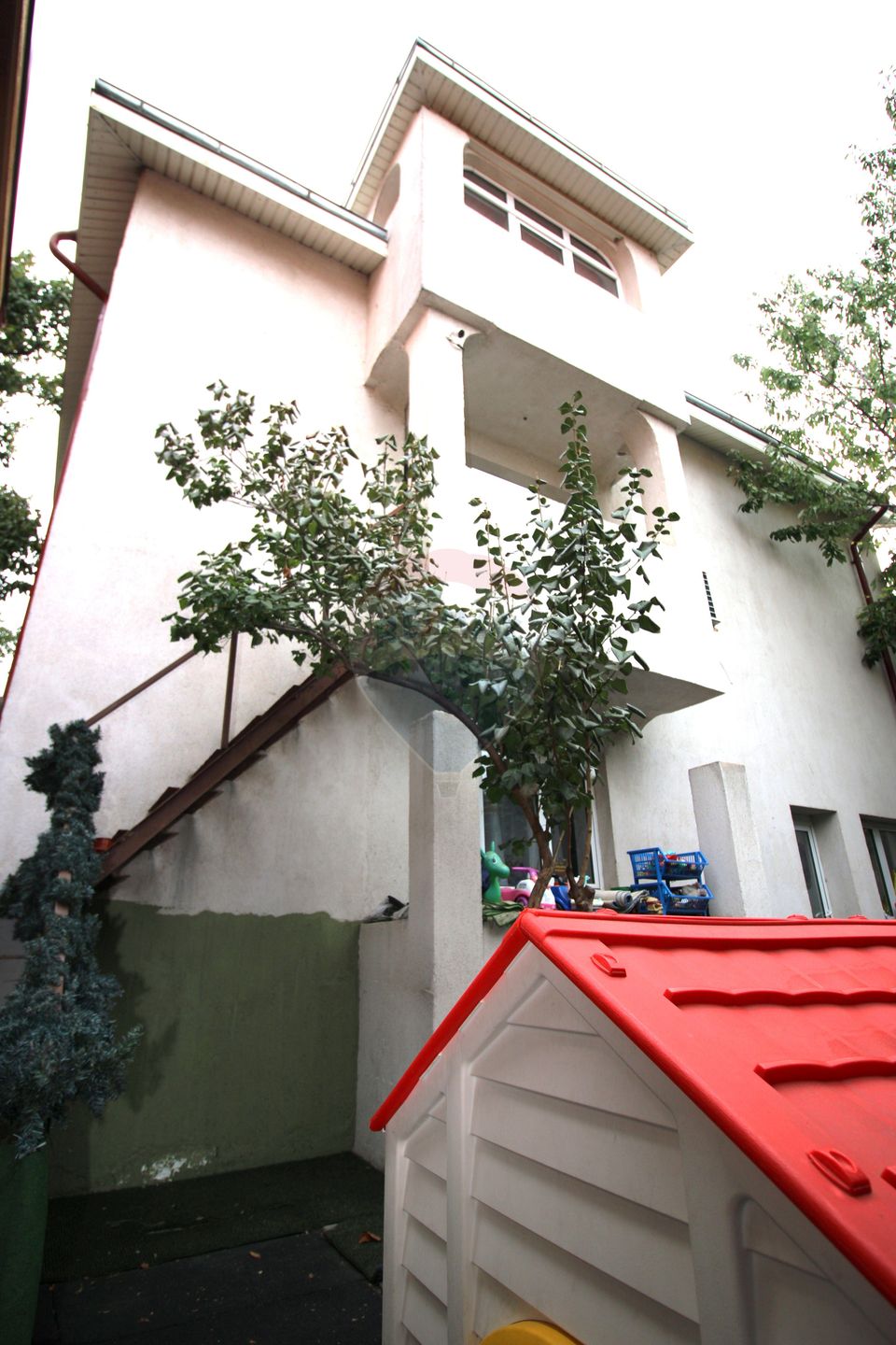 Casa de vanzare P+1+M Drumul Taberei Bucuresti