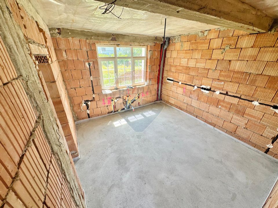 5 room House / Villa for sale, Central area