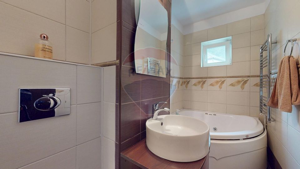 Apartament cu 2 camere de închiriat în zona Central