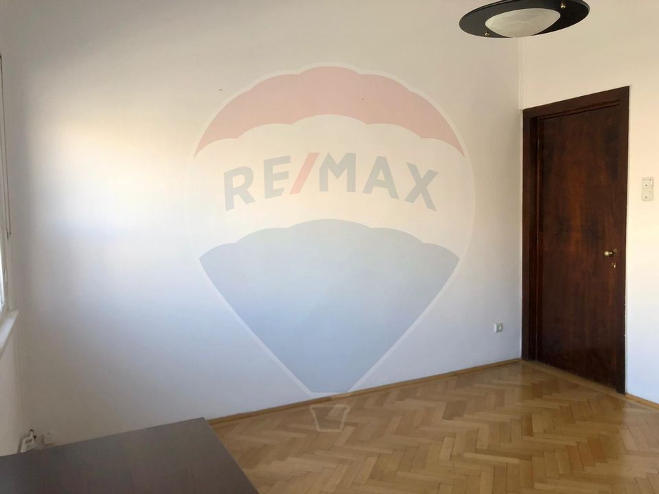 4 room Apartment for rent, P-ta Victoriei area