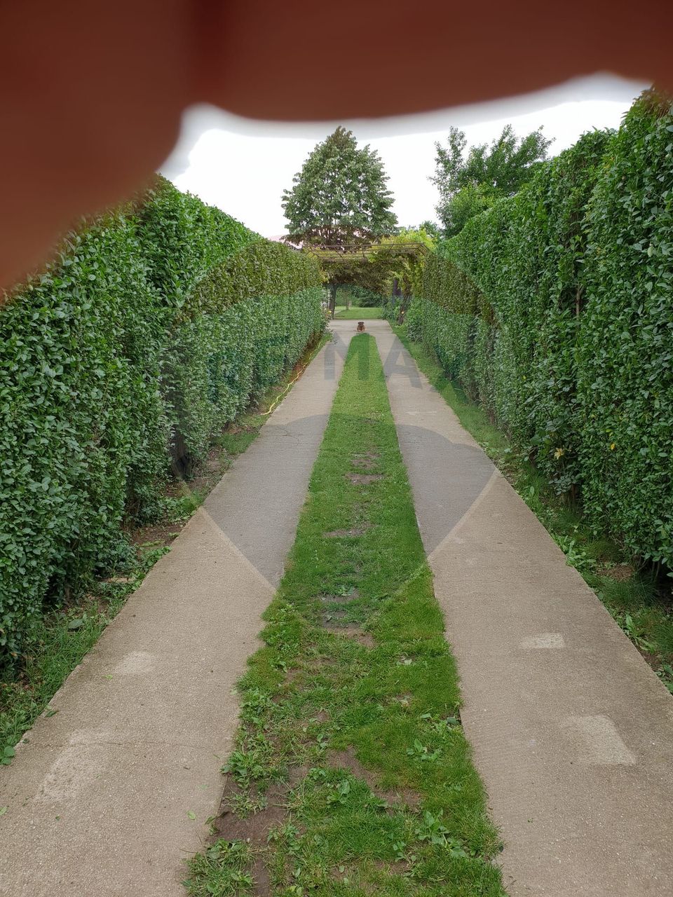 Vila Impunatoare multi-generationala cu Turnulet si Arhitectura Unica