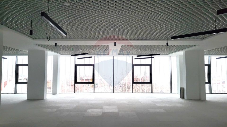 400sq.m Office Space for rent, Andrei Muresanu area