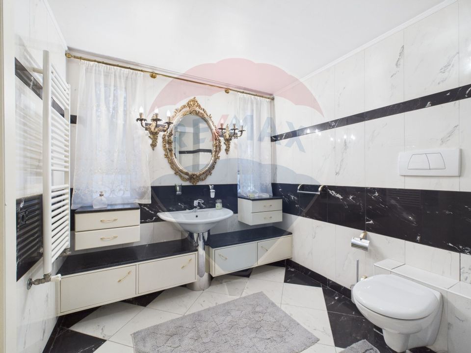 Vilă spectaculoasă în Balotești, curte 5000 mp si piscina interioara