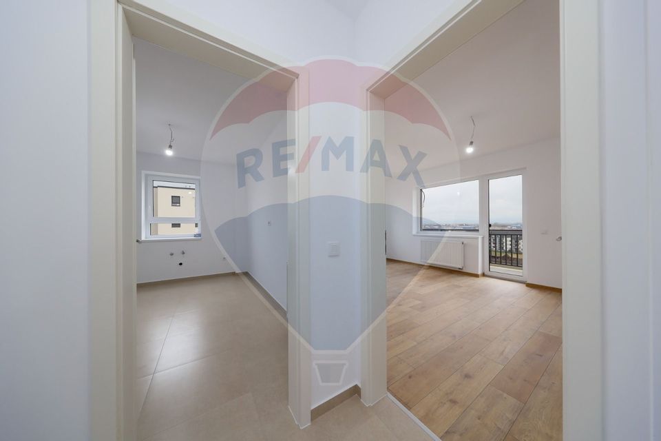 3 room Apartment for sale, Tractorul area