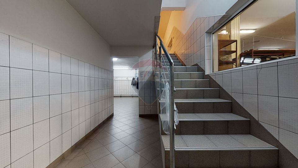 De inchiriat hala productie si birouri ,750 mp