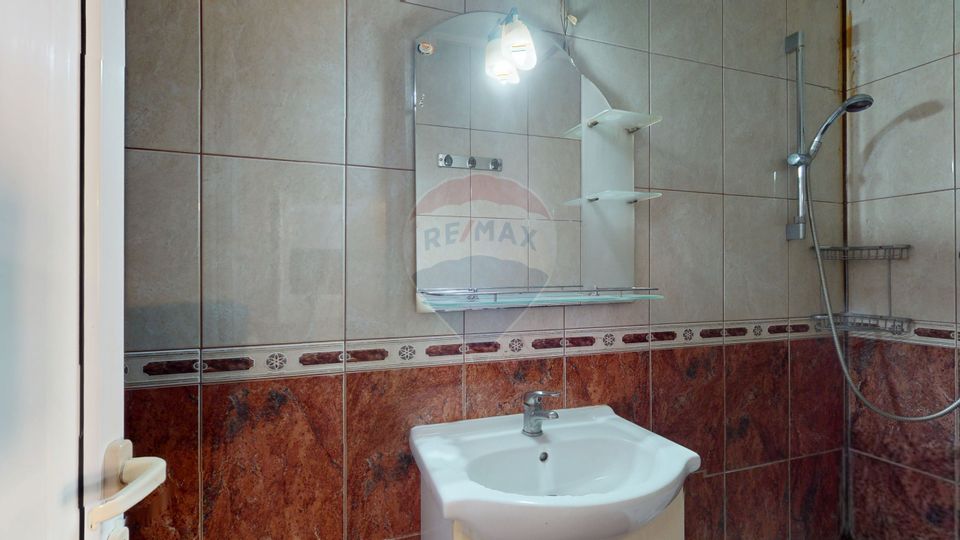 Casă individuală de vânzare | P+E+M | Central | Cristian