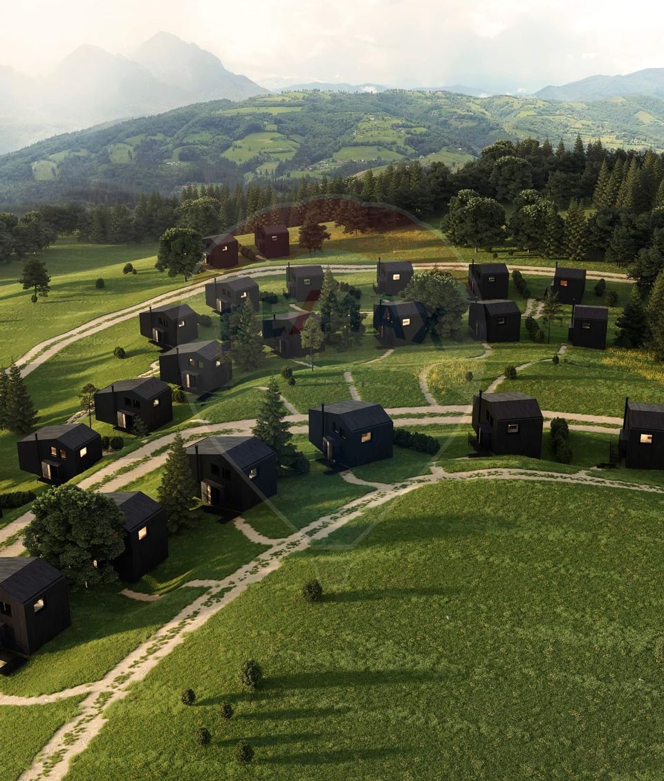 Doua case la munte, cu vedere superba, localizate in Poiana Marului