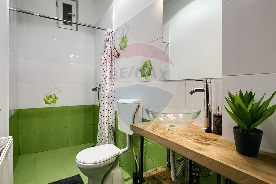 Apartament 2 camere , renovat, mobilat- utilat,  zona centrală