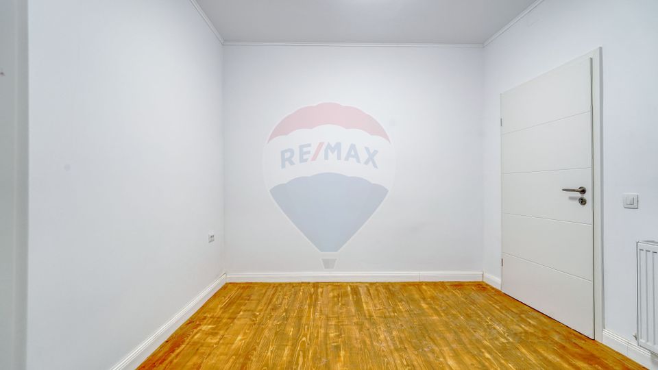 REZERVAT! Apartament generos, 6 camere, 3 băi, str Castelului