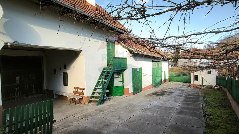 Casă / Vilă cu 4 camere de vânzare