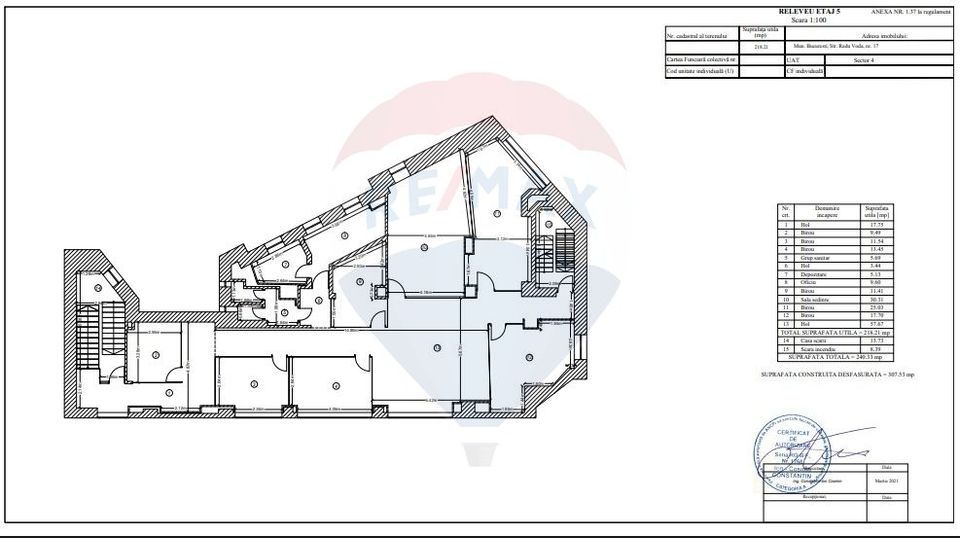 For sale in Unirii area - 1,650sqm office space