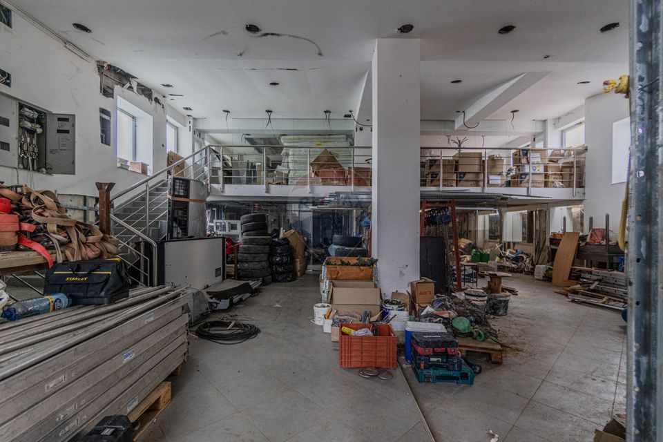 Cladire de 902 mp utili de vânzare, zona Grivitei - DN 13, COMISION 0