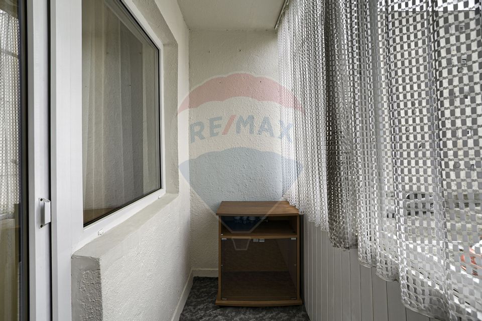 Apartament cu 2 camere Zona Aurel Vlaicu + PARCARE