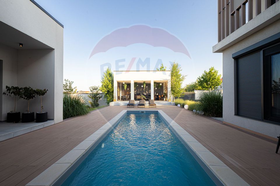 8 room House / Villa for sale