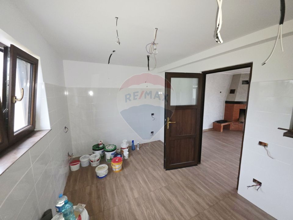 Casa  si  teren zona Balaurul