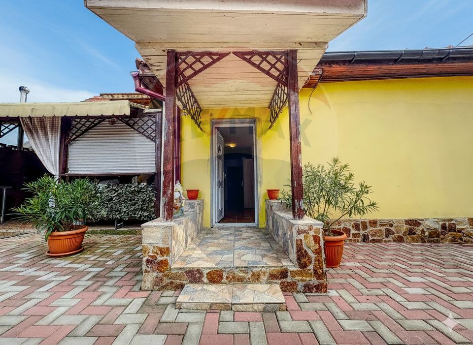 Casă de vanzare in Bazosu Nou