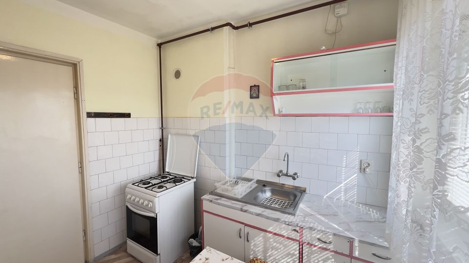 Apartament cu 3 camere de închiriat în zona Podgoria