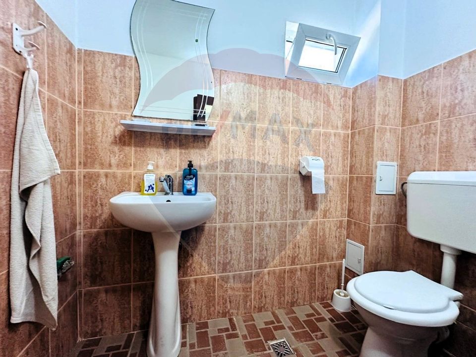Pensiune + Vila pe malul raului Lotru-Malaia,Valcea