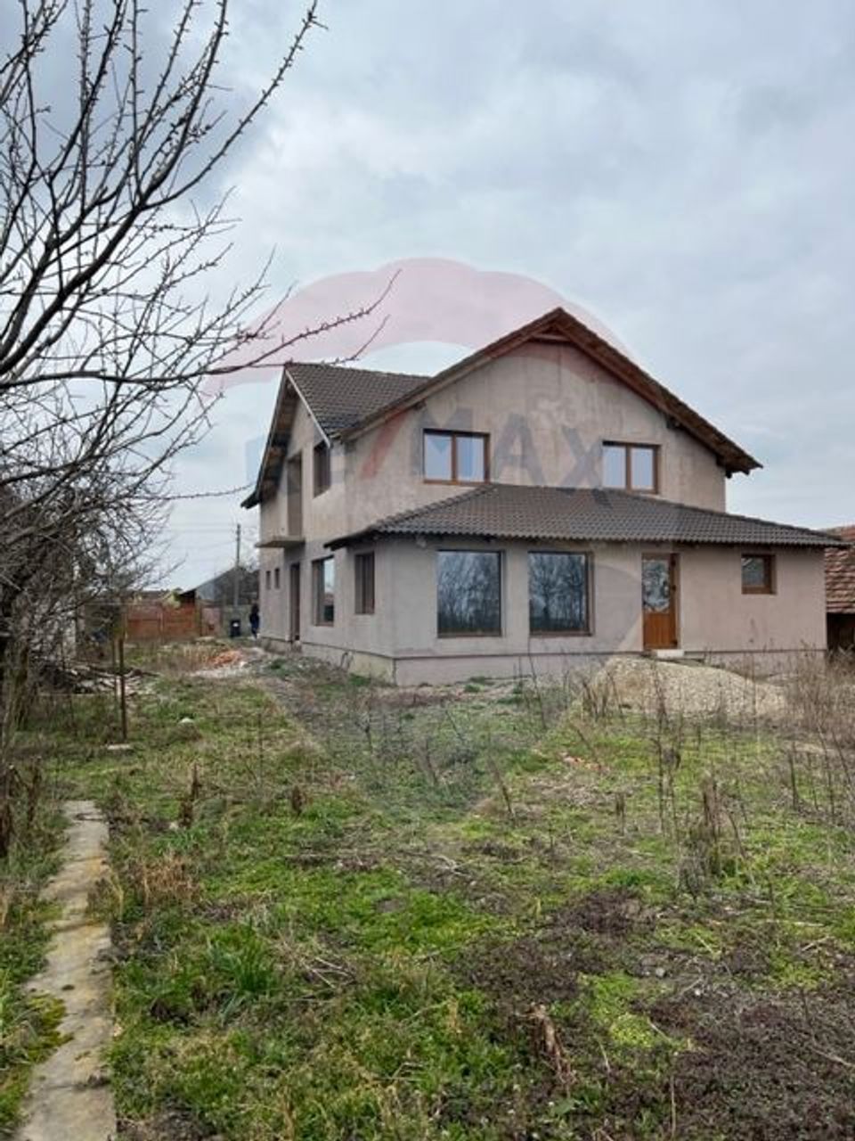 5 room House / Villa for sale