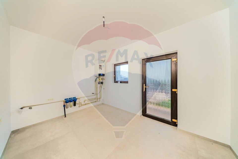 Marmură, Design și Eficiență: Vila Supremă. Comision 0%.