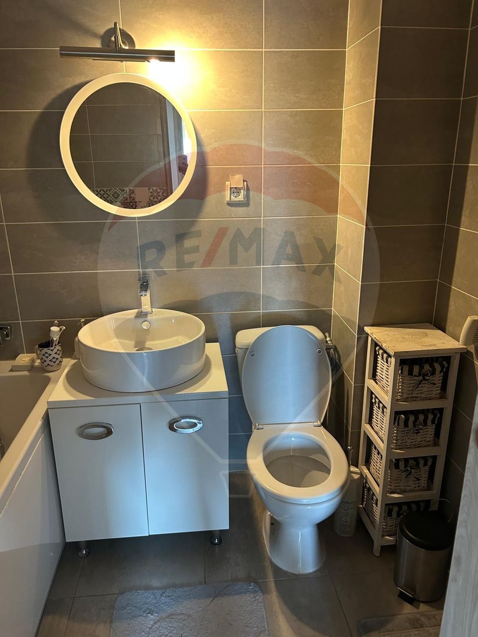 2-room apartment for rent in 1 Decembrie 1918 area / Parking