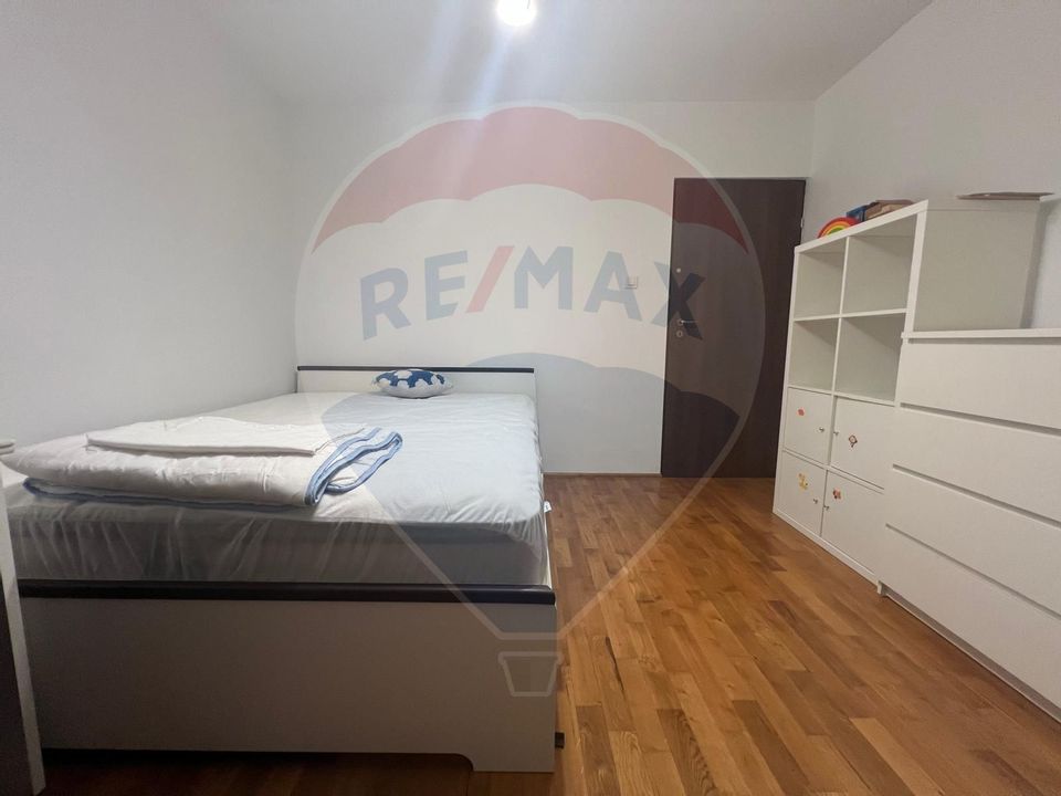 Apartament cu 4 camere de închiriat în zona Obor-Colentina