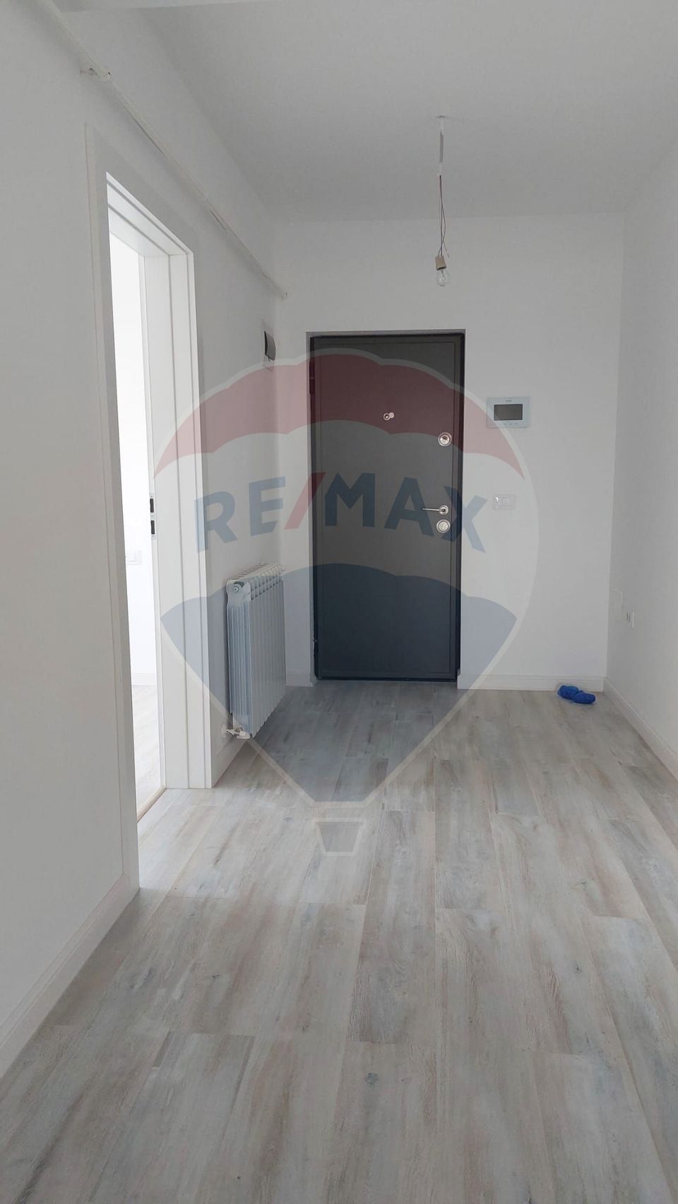 Apartament cu 3 camere de vânzare