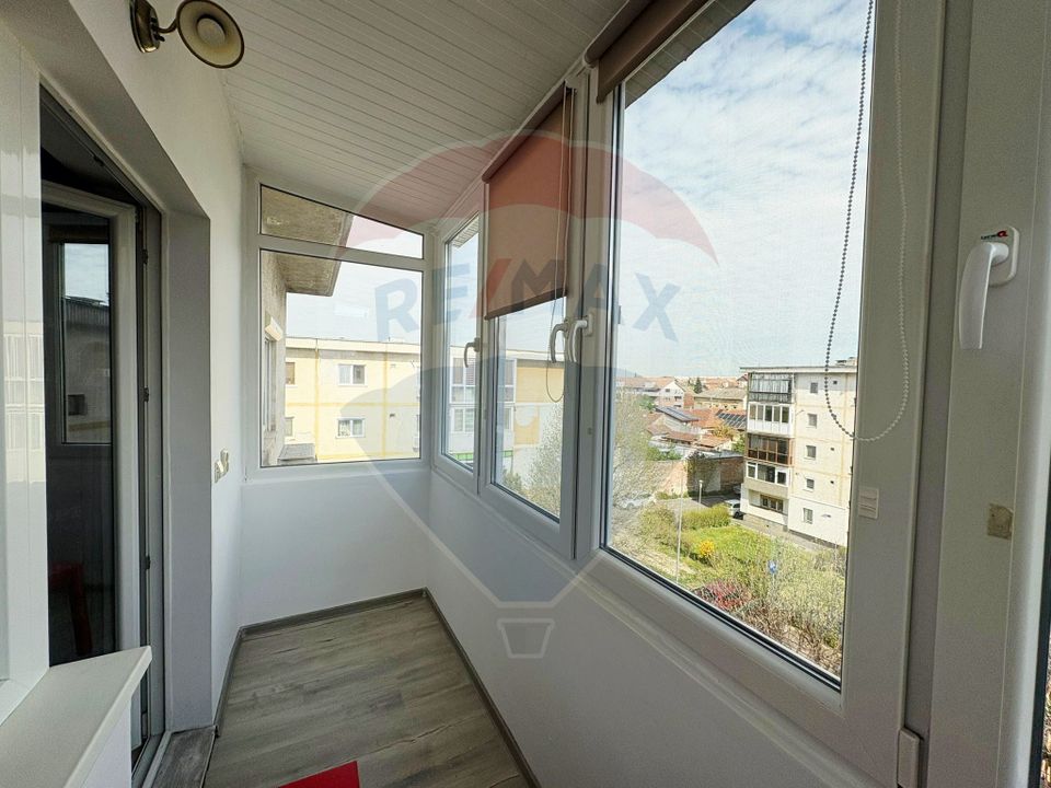 Apartament 2 camere, mobilat si utilat nou, gata de mutare, Boul Rosu