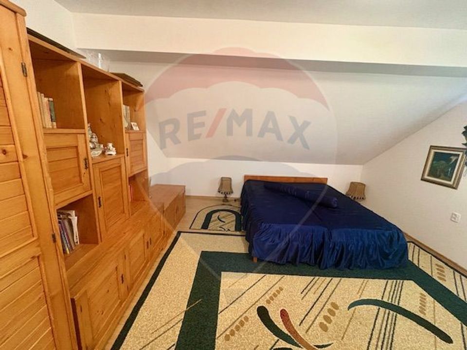 6 room House / Villa for sale