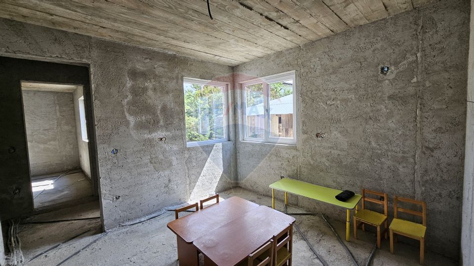 Casă / Vilă, teren 1700mp,  în Lisaura-Ipotești, Suceava