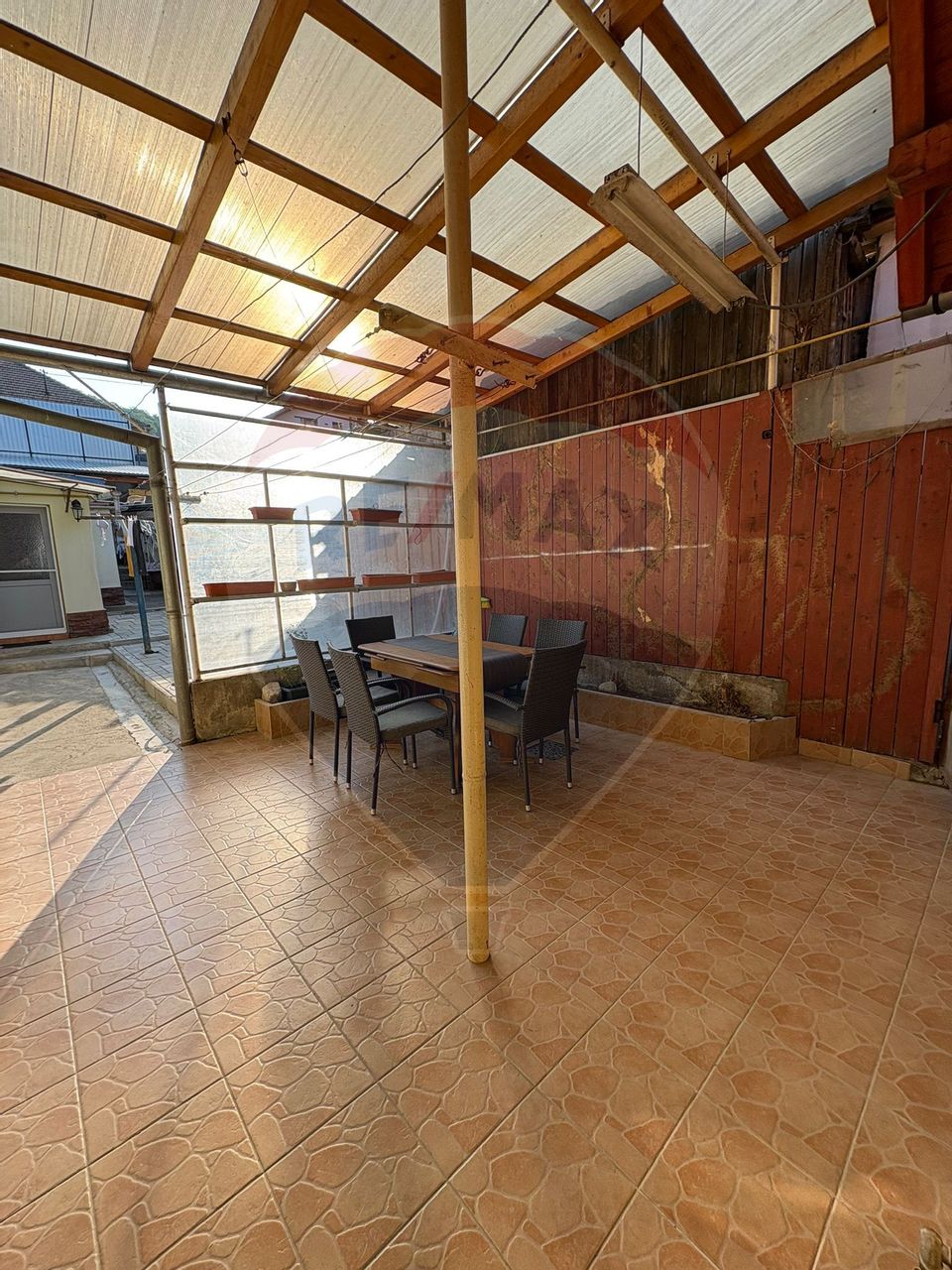 4 room House / Villa for sale, Est area