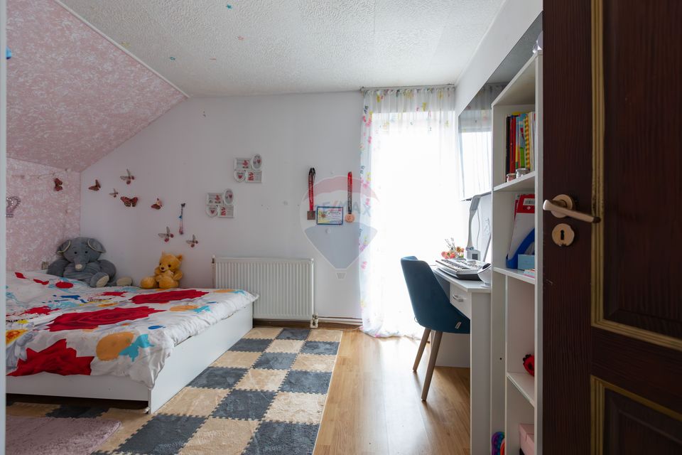 Casă / Vilă 4 camere de vânzare – Comuna Măgura, Str. Salcâmului