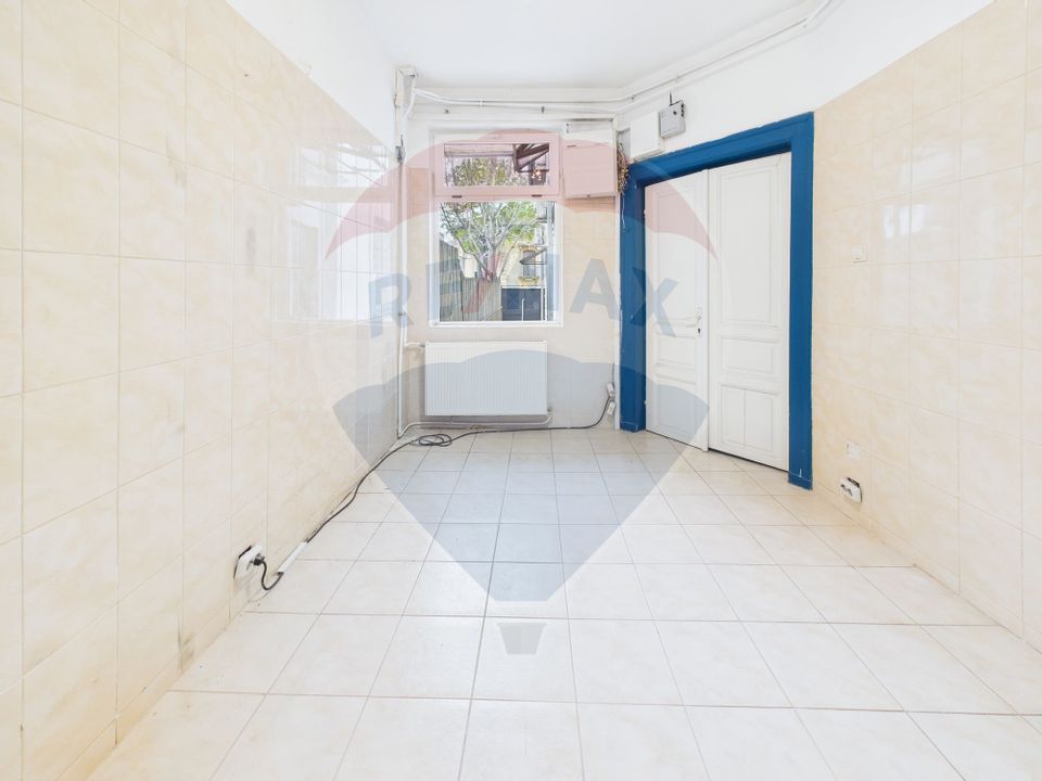 130sqm office space for rent in Unirii area