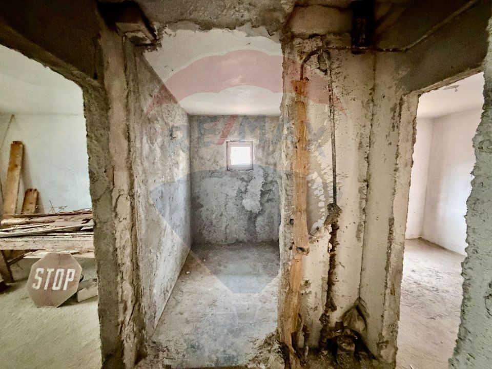 4 room Apartment for sale, Central area