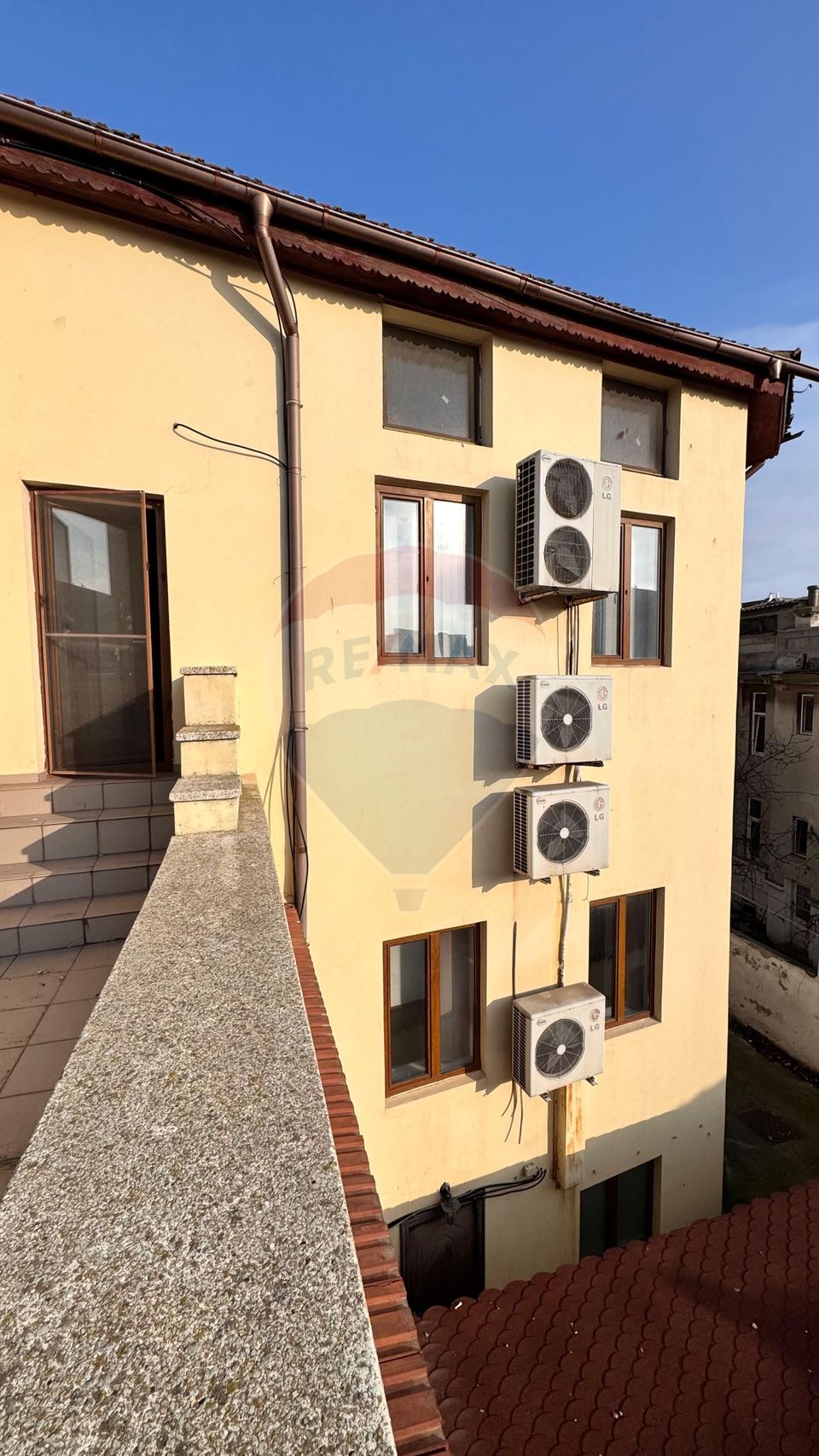 Vila de vanzare in zona peninsulara Constanta