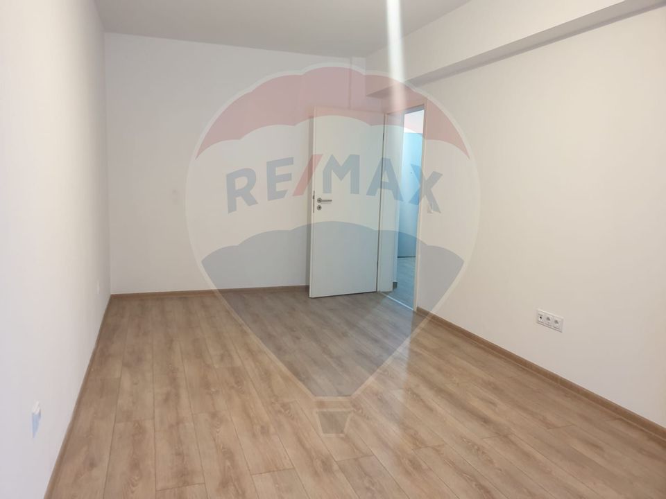 2 room Apartment for rent, Tractorul area