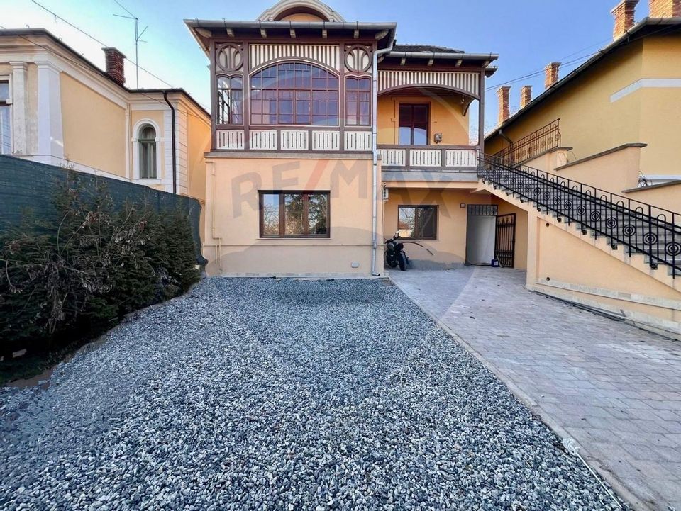 54sq.m Office Space for rent, Central area