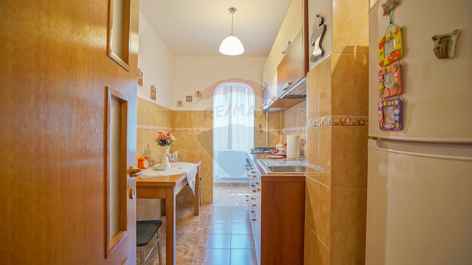 REZERVAT ! Apartament cu 3 camere de vânzare în zona Judetean