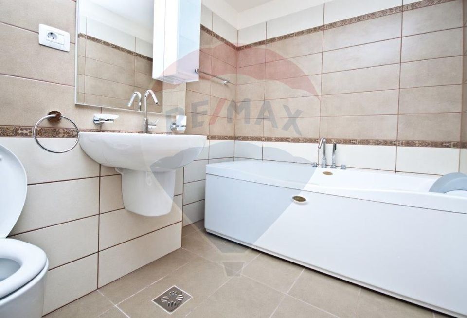 Apartament cu 4 camere si terasa in Baneasa/Aviatiei