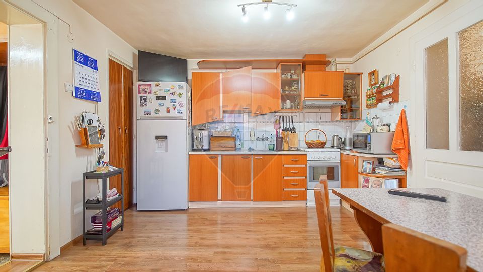 0% Comision | Casă cu potențial enorm | Centrul Civic | Zona Sanitas