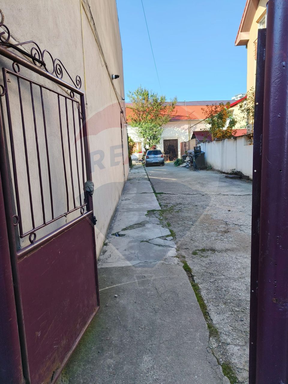 129sq.m Commercial Space for sale, Semicentral area