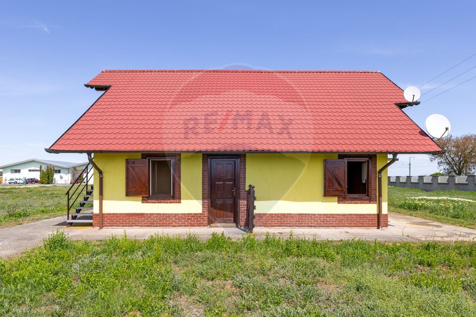 Apartament de închiriat la casă, cu 3 camere – zona Nord-Est, Șofronea