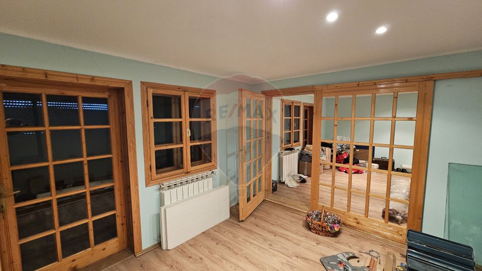 Casă / Vilă cu 6 camere, Gura Humorului, Suceava