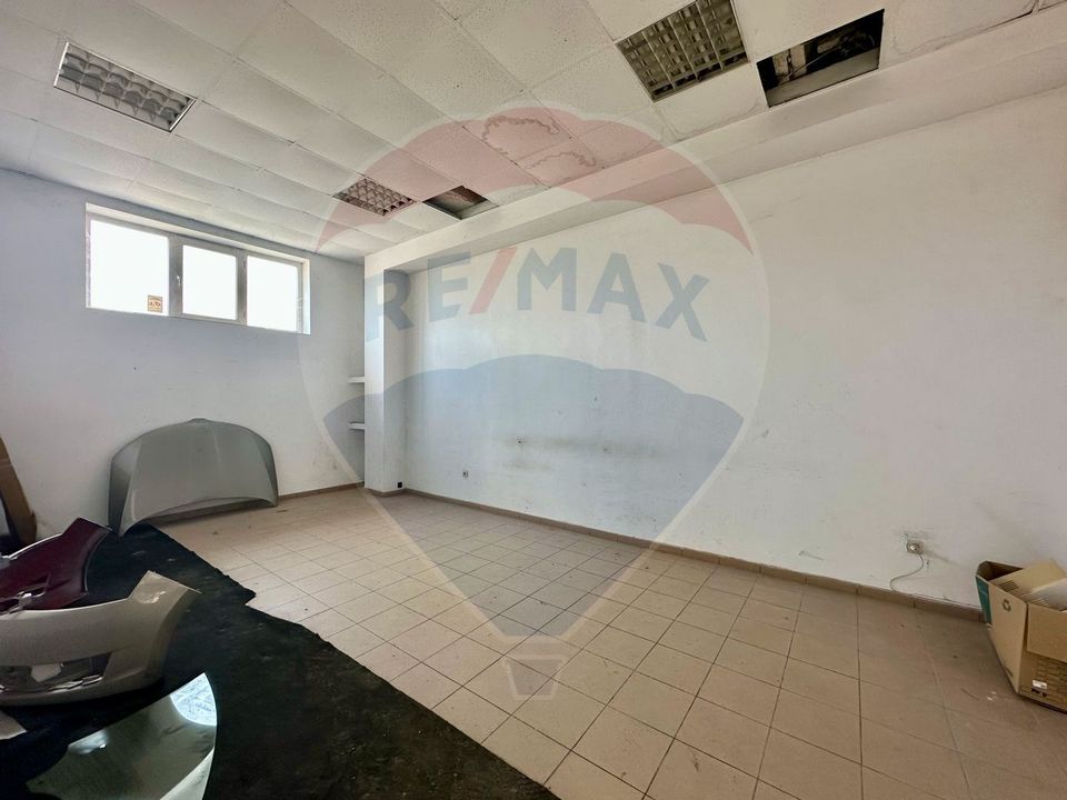 558sq.m Industrial Space for sale, Sud area