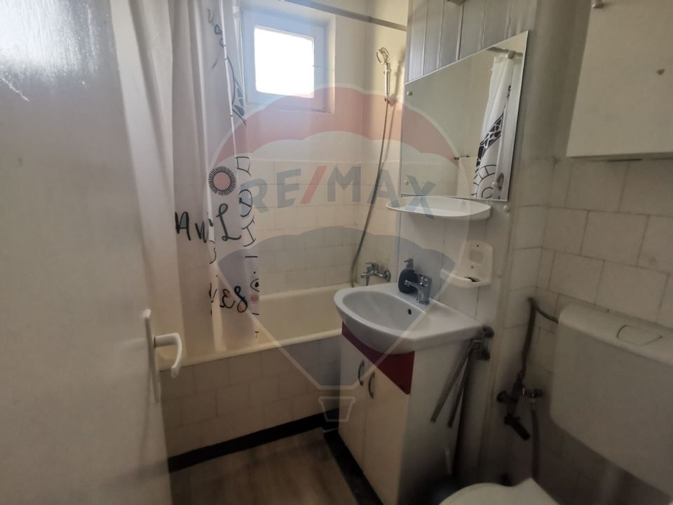 Apartament cu 2 camere de închiriat în zona Central