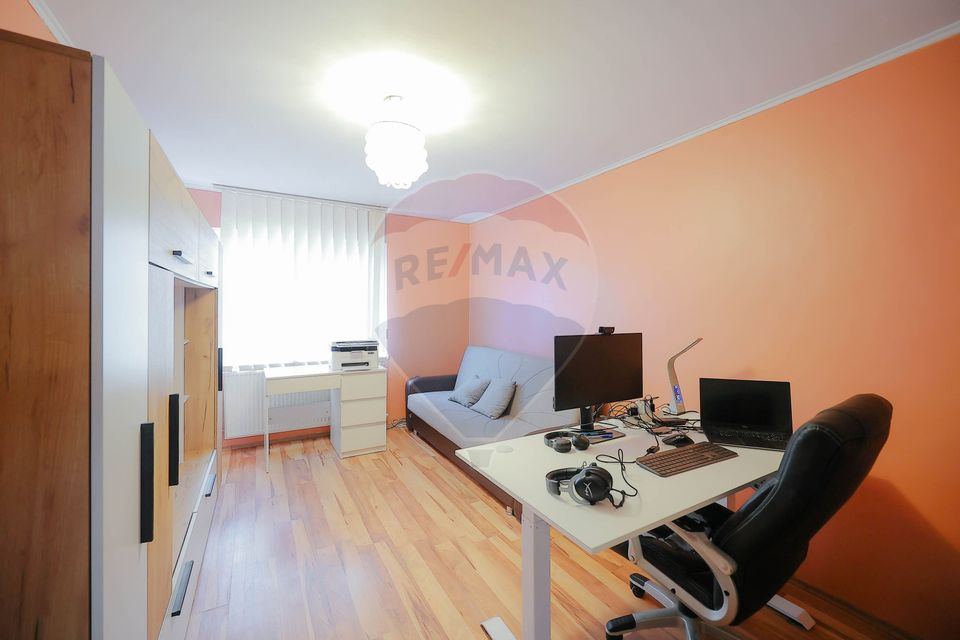 6 room House / Villa for sale, Episcopia Bihorului area